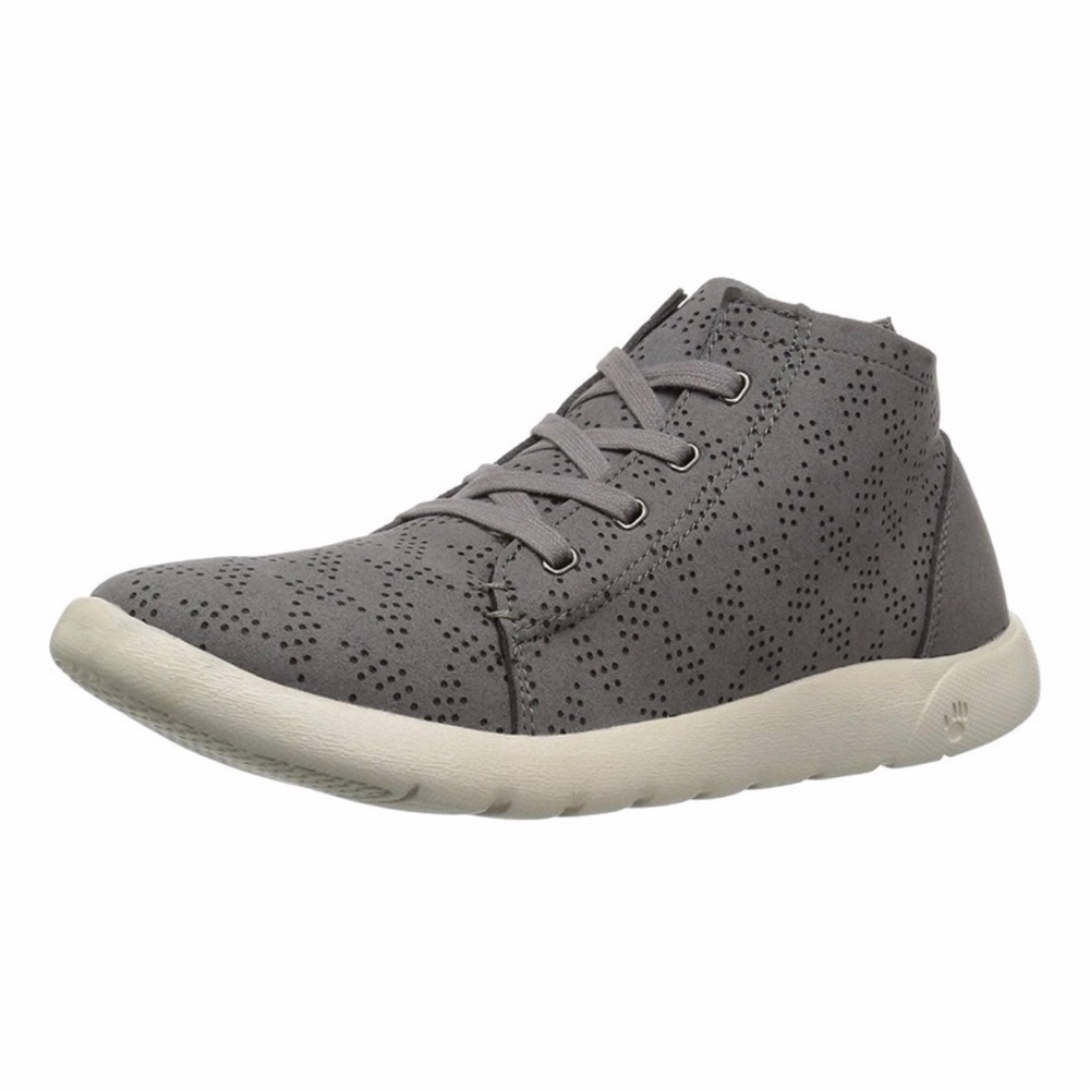 BearPaw Chukka Lightweight Gracie Boots